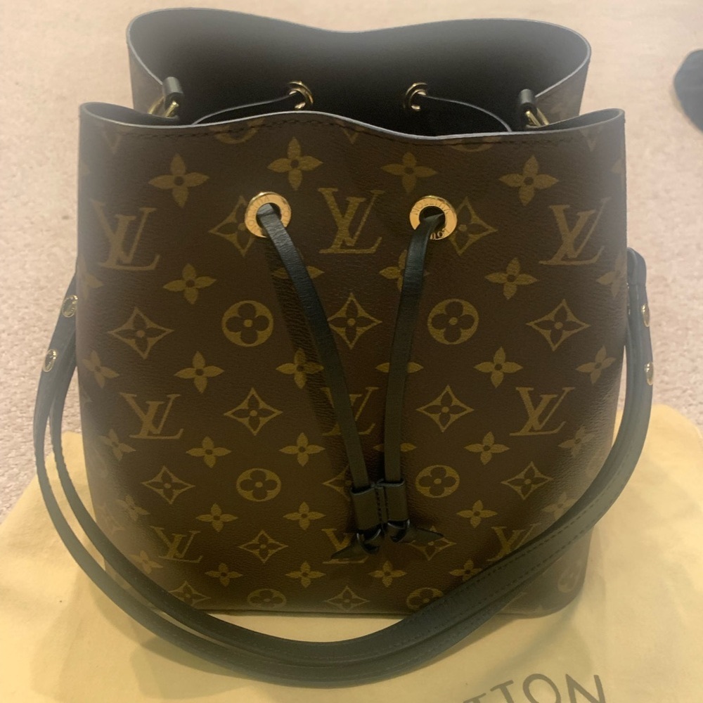 Louis Vuitton neo noe mm black monogram